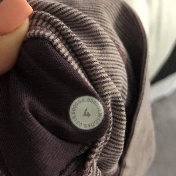 Lululemon Wunder Under Leggings - Picture 3 of 3